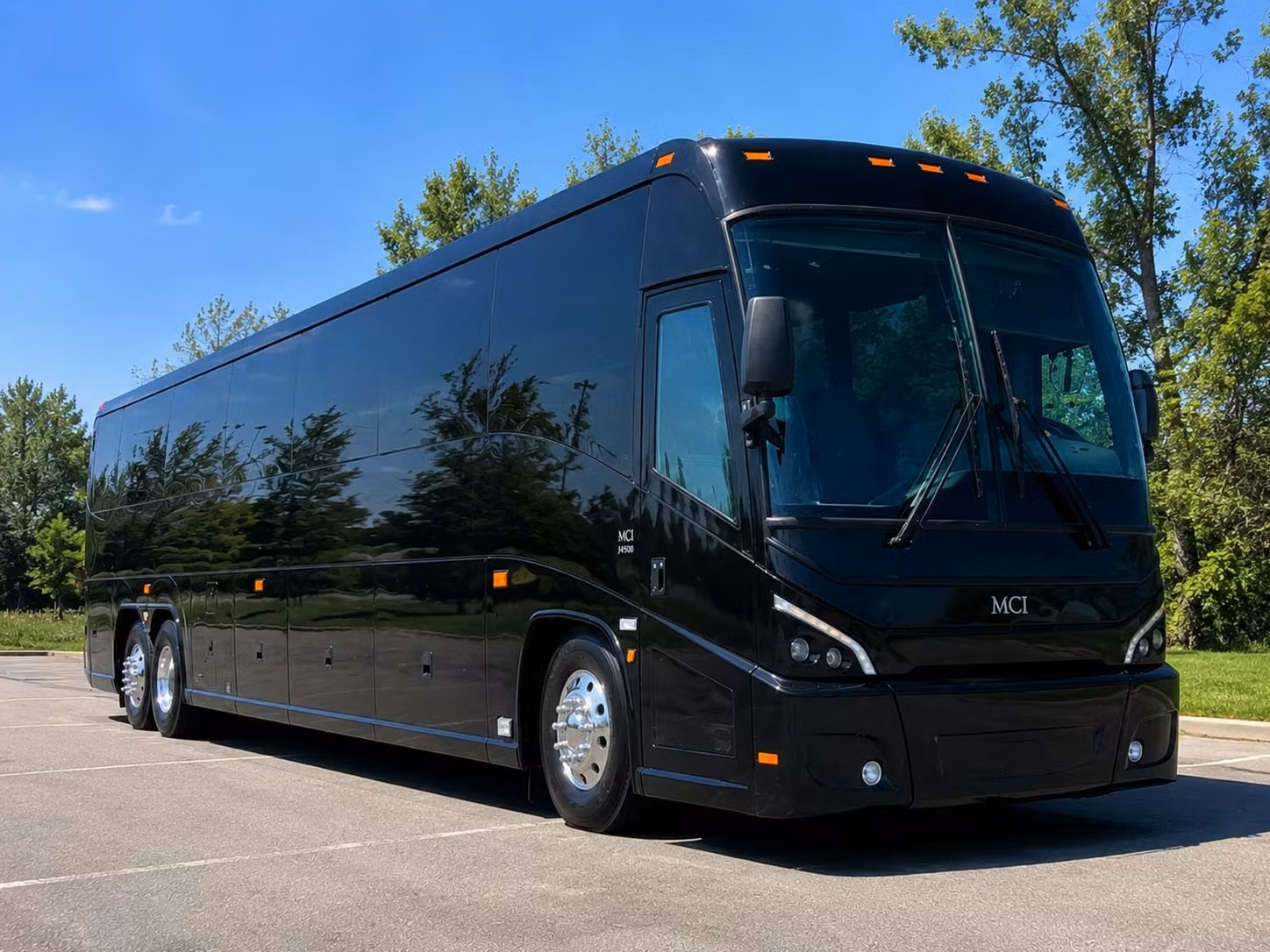 minibus rentals in lakewood for smaller prom groups who want a private ride