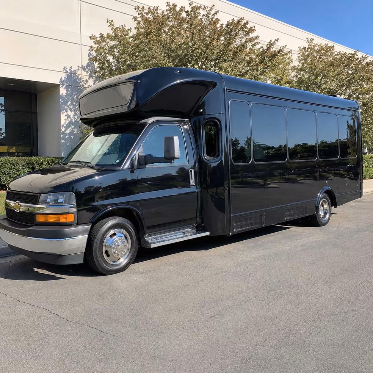 party buses for lakewood prom night that keep the energy going all evening