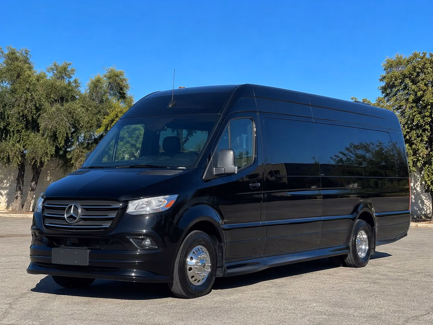 transportation serving lakewood and nearby cities